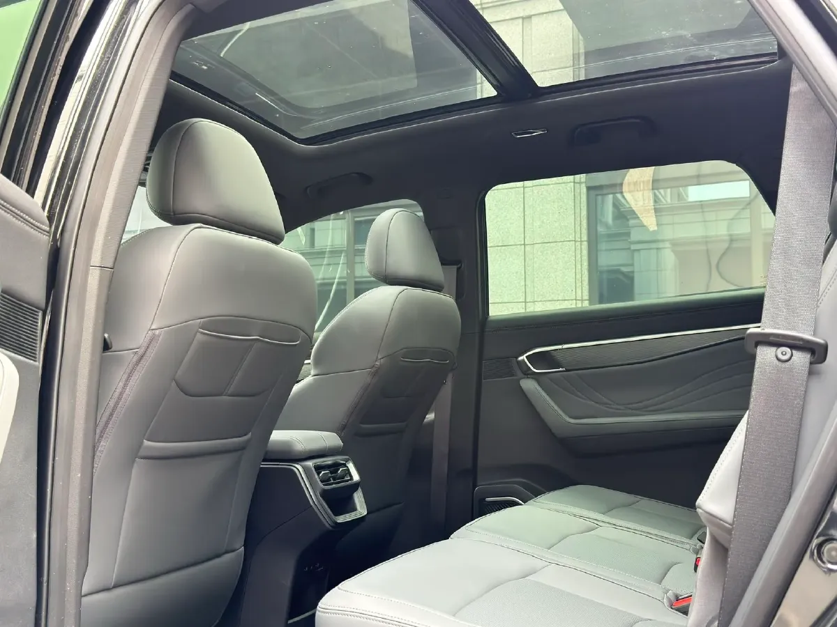 2026 Geely Okavango L 2.0T 218HP L4 7DCT,autocango,china used car exporter,china ev exporter,chinese used car exporter,chinese used ev exporter