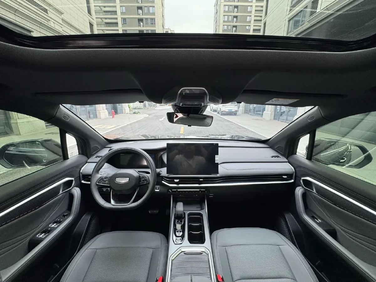 2026 Geely Okavango L 2.0T 218HP L4 7DCT,autocango,china used car exporter,china ev exporter,chinese used car exporter,chinese used ev exporter