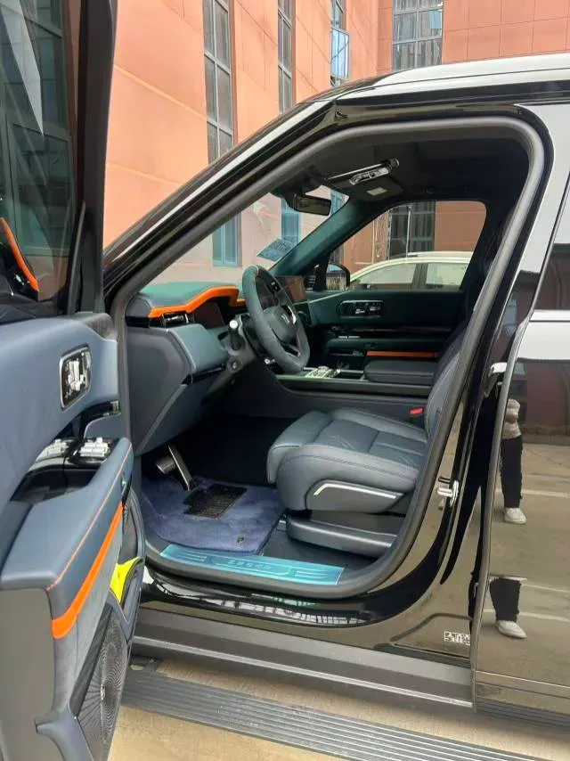 2025 Zeekr 9X 2.0T 279HP L4 1DHT PHEV,autocango,china used car exporter,china ev exporter,chinese used car exporter,chinese used ev exporter