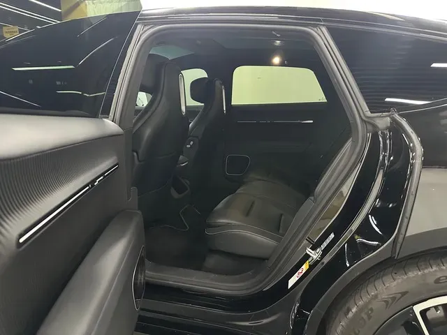2024 Avatr 12 BEV 94.5KWH,autocango,china used car exporter,china ev exporter,chinese used car exporter,chinese used ev exporter