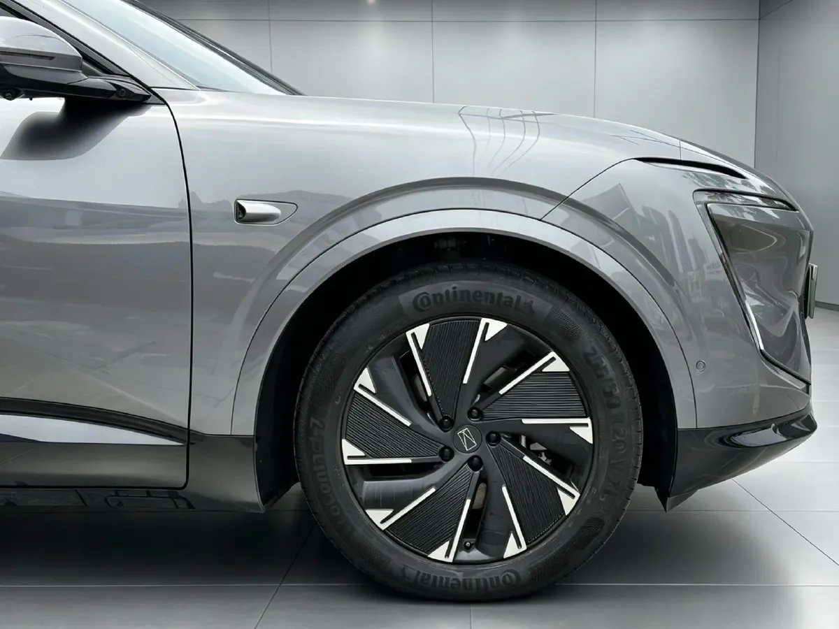 2024 Avatr 07 1.5T 156HP L4 REEV 39.05KWH,autocango,china used car exporter,china ev exporter,chinese used car exporter,chinese used ev exporter