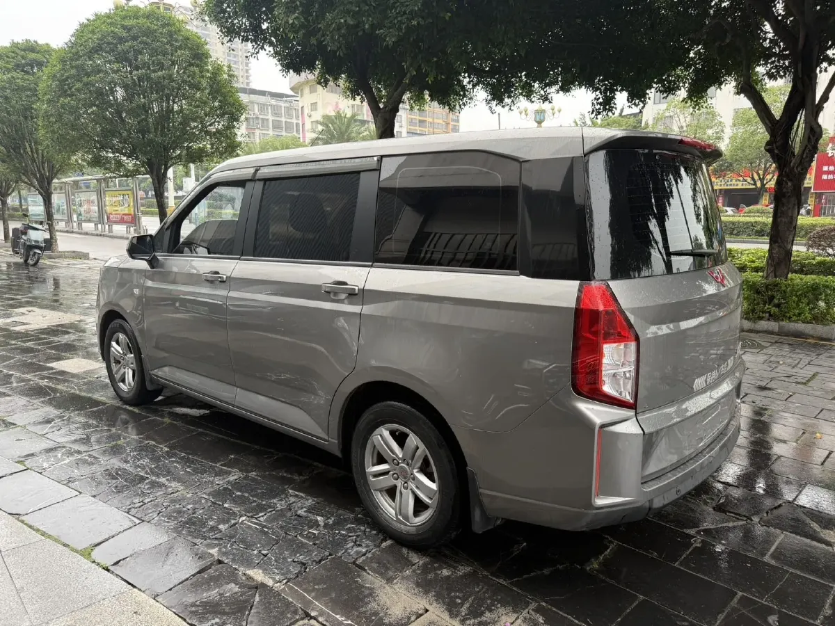 2019 WuLing HongGuang Plus 1.5T 147HP L4 6MT,autocango,china used car exporter,china ev exporter,chinese used car exporter,chinese used ev exporter