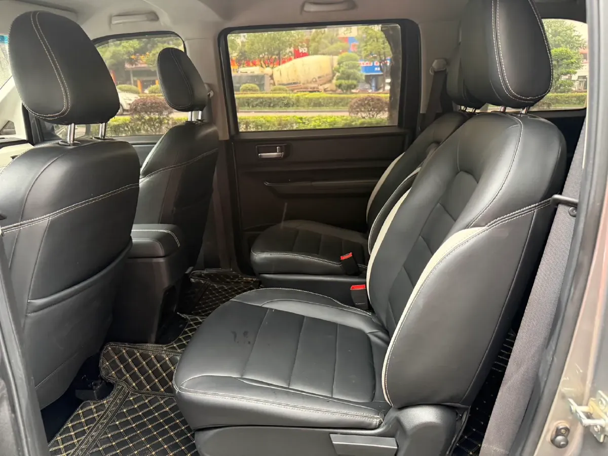 2019 WuLing HongGuang Plus 1.5T 147HP L4 6MT,autocango,china used car exporter,china ev exporter,chinese used car exporter,chinese used ev exporter