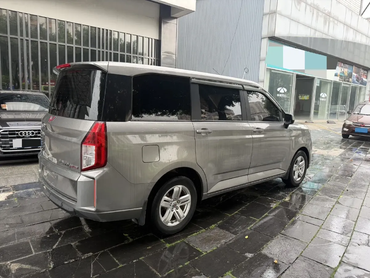 2019 WuLing HongGuang Plus 1.5T 147HP L4 6MT,autocango,china used car exporter,china ev exporter,chinese used car exporter,chinese used ev exporter