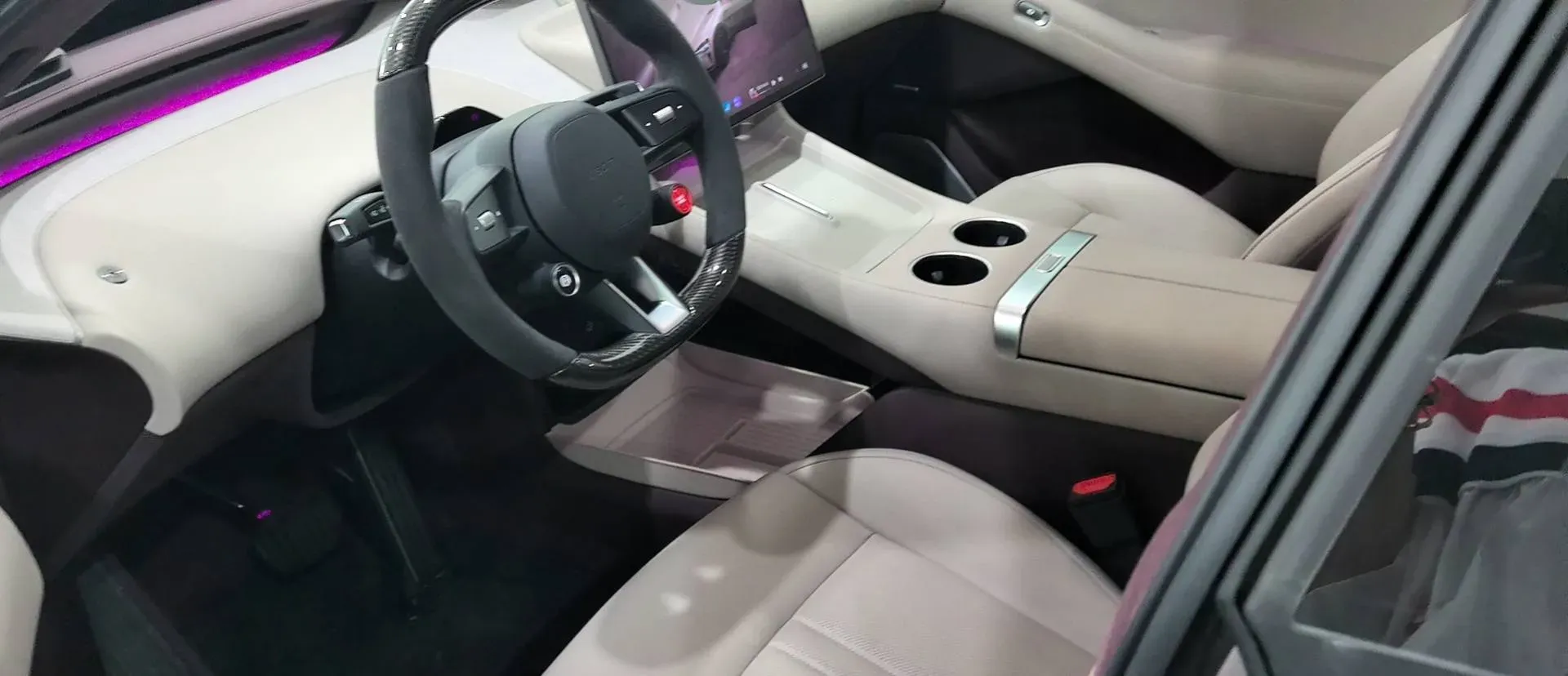 2025 MI YU7 BEV 101.7KWH,autocango,china used car exporter,china ev exporter,chinese used car exporter,chinese used ev exporter