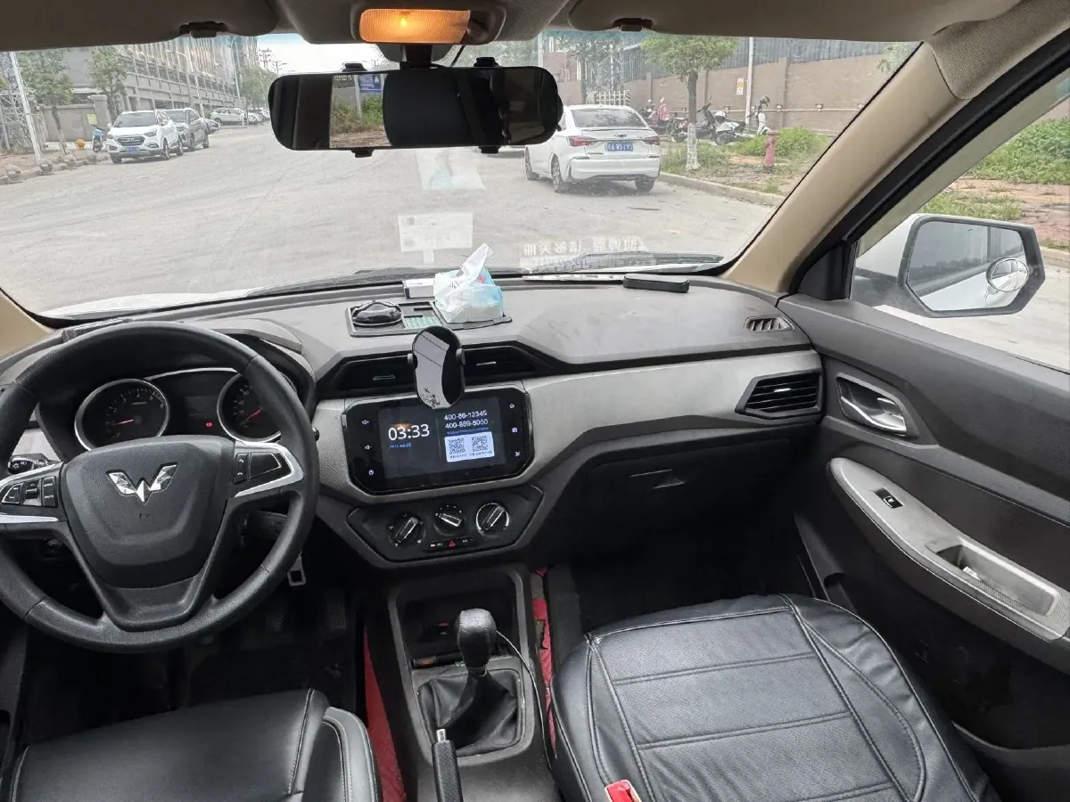 2018 WuLing HongGuang 1.5L 105HP L4 5MT,autocango,china used car exporter,china ev exporter,chinese used car exporter,chinese used ev exporter