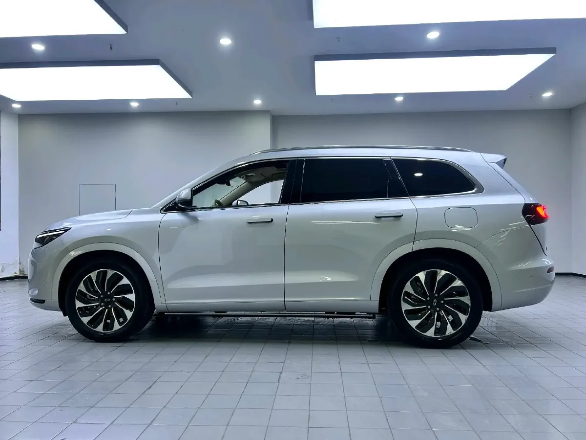 2024 AITO AITO M7 1.5T 152HP L4 REEV 40KWH,autocango,china used car exporter,china ev exporter,chinese used car exporter,chinese used ev exporter