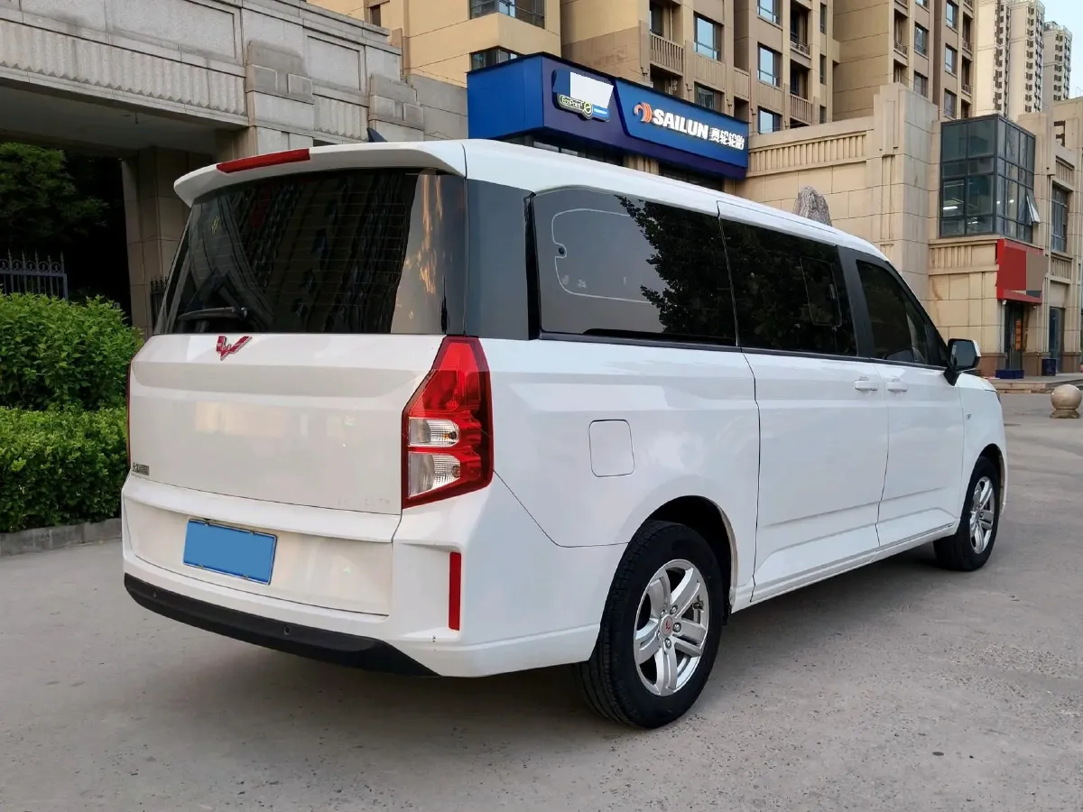 2021 WuLing ZhengChen 1.5T 147HP L4 6MT,autocango,china used car exporter,china ev exporter,chinese used car exporter,chinese used ev exporter