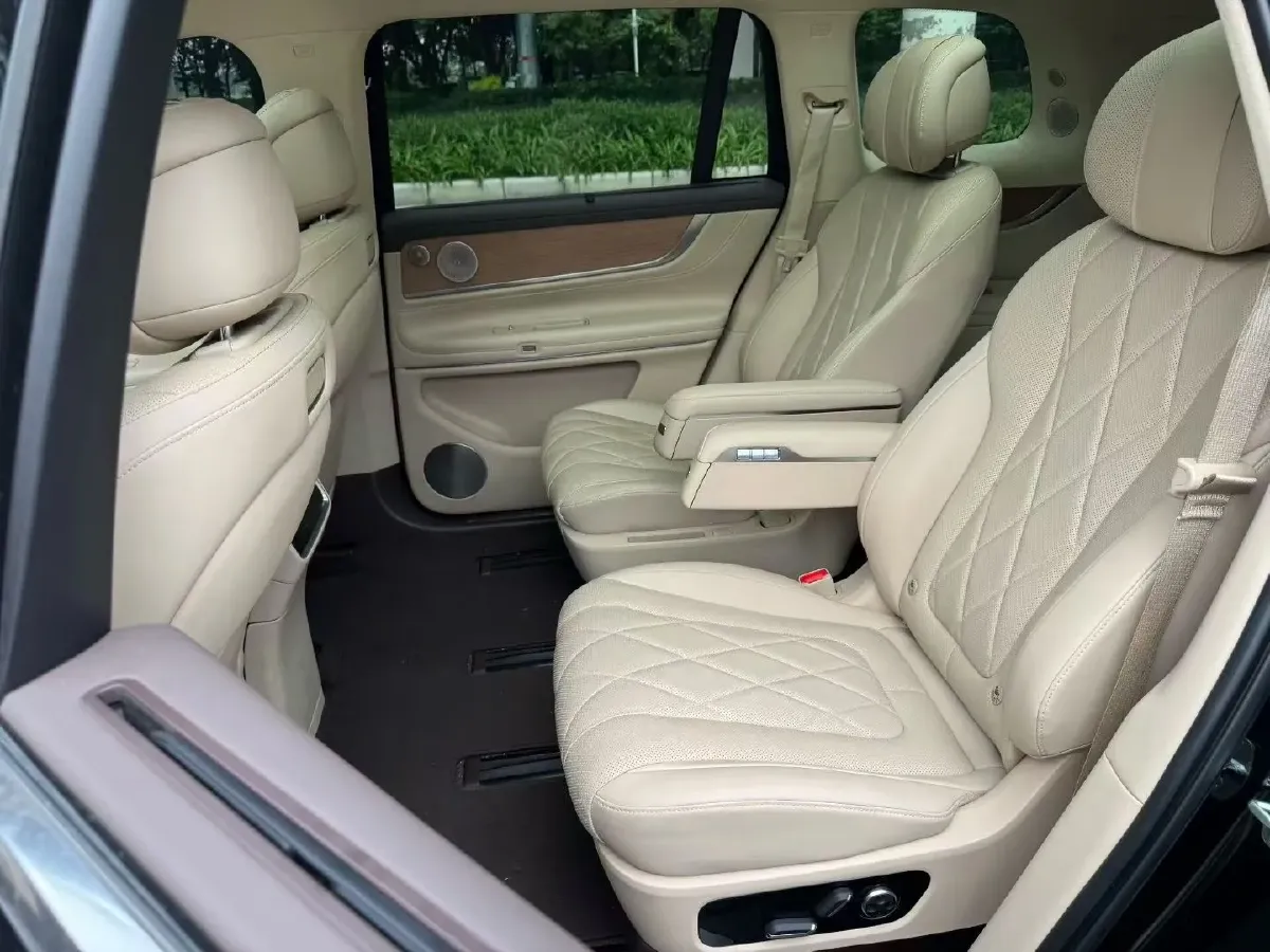 2024 AITO AITO M9 1.5T 152HP L4 REEV 42KWH,autocango,china used car exporter,china ev exporter,chinese used car exporter,chinese used ev exporter