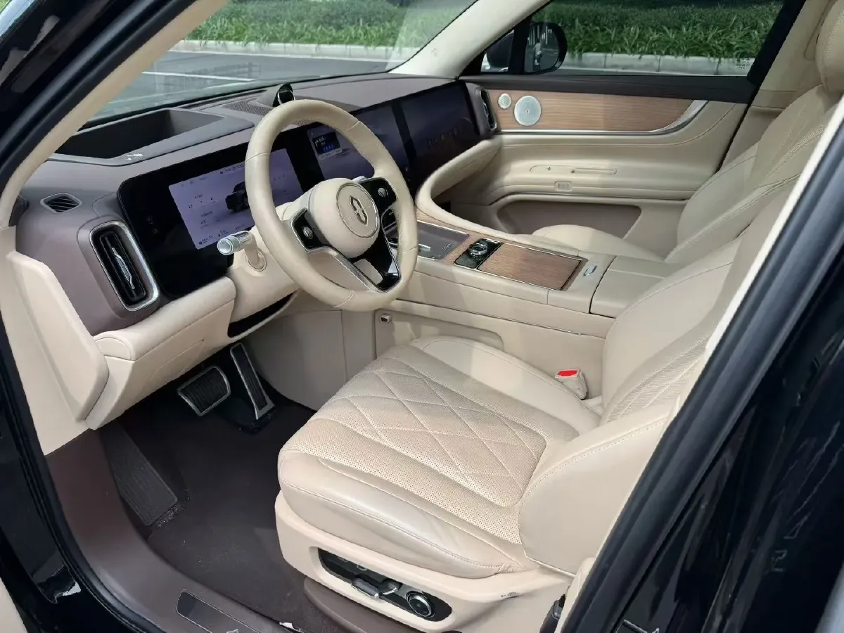 2024 AITO AITO M9 1.5T 152HP L4 REEV 42KWH,autocango,china used car exporter,china ev exporter,chinese used car exporter,chinese used ev exporter