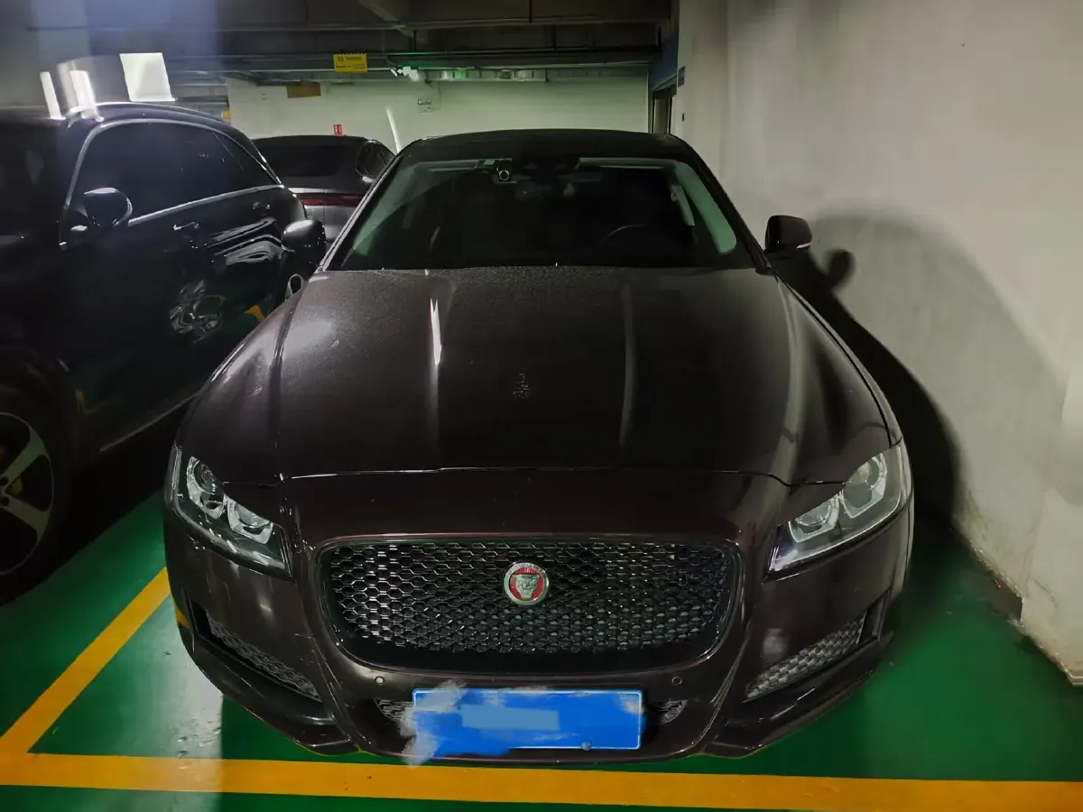 2020 Jaguar XFL 2.0T 200HP L4 8AT,autocango,china used car exporter,china ev exporter,chinese used car exporter,chinese used ev exporter