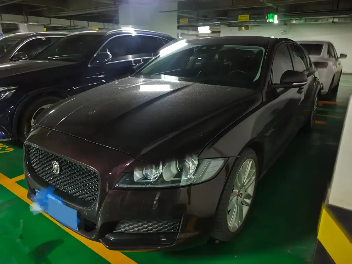 2020 Jaguar XFL 2.0T 200HP L4 8AT,autocango,china used car exporter,china ev exporter,chinese used car exporter,chinese used ev exporter