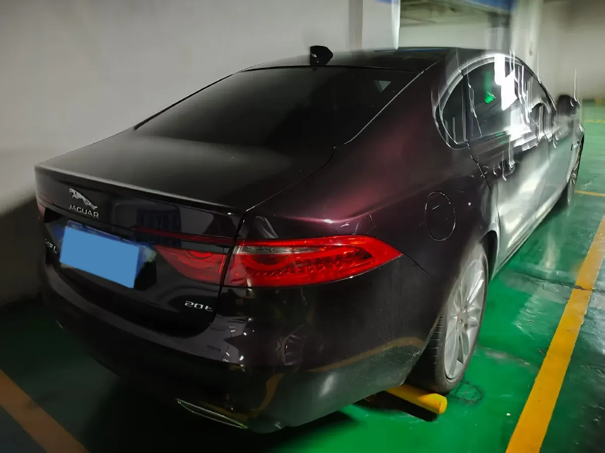 2020 Jaguar XFL 2.0T 200HP L4 8AT,autocango,china used car exporter,china ev exporter,chinese used car exporter,chinese used ev exporter
