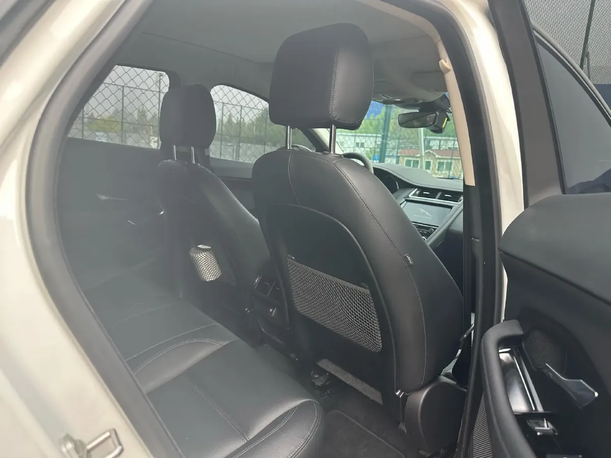 2018 Jaguar E-PACE 2.0T 249HP L4 9AT,autocango,china used car exporter,china ev exporter,chinese used car exporter,chinese used ev exporter