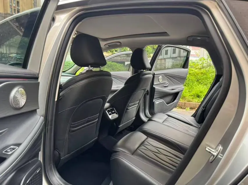2022 Chery Arrizo 8 1.6T 197HP L4 7DCT,autocango,china used car exporter,china ev exporter,chinese used car exporter,chinese used ev exporter