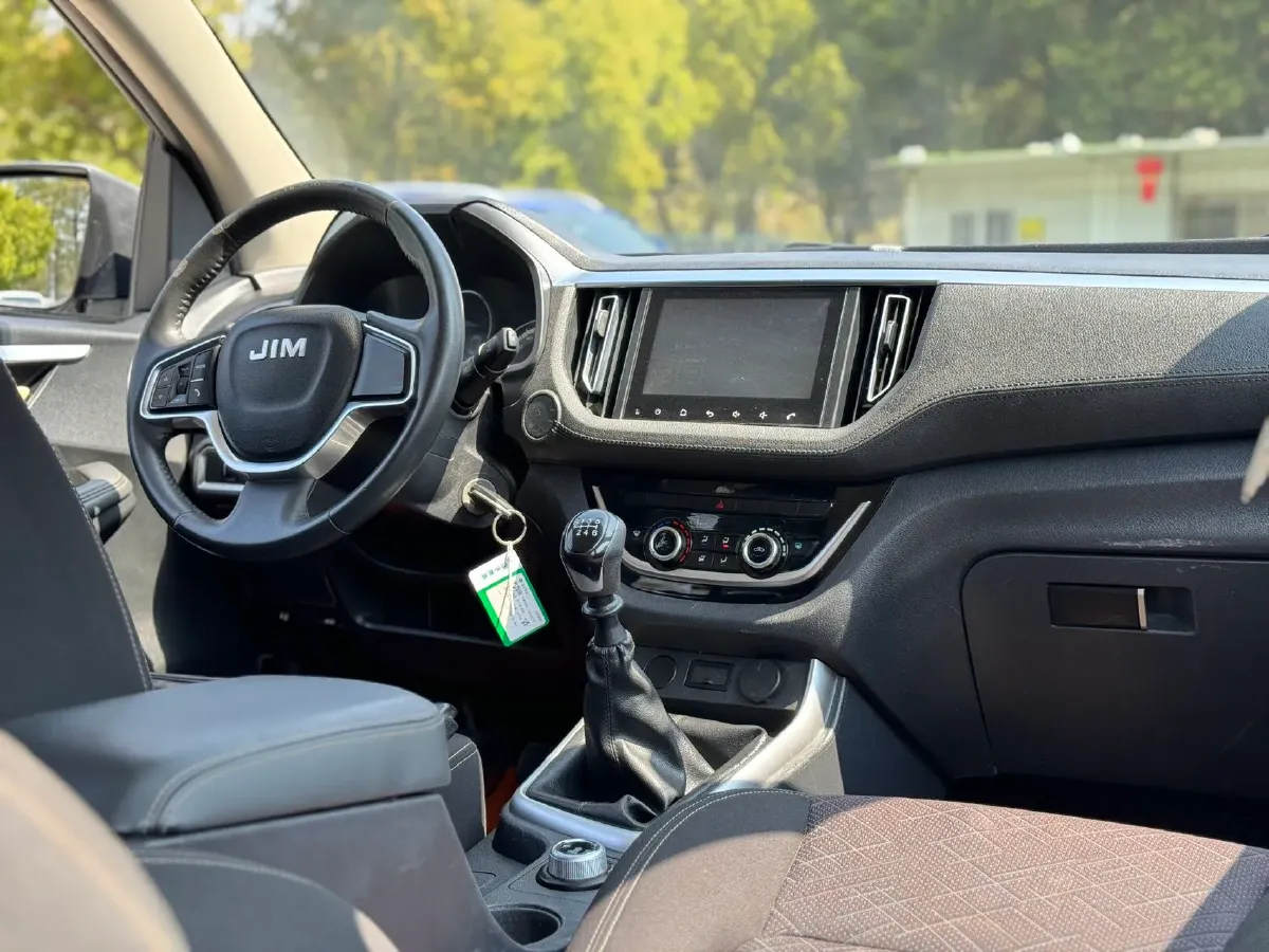 2019 Isuzu RE-MAX Jim 2.0T 204HP L4 5MT,autocango,china used car exporter,china ev exporter,chinese used car exporter,chinese used ev exporter