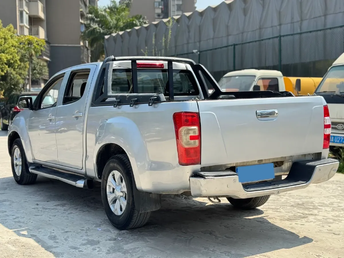 2019 Isuzu RE-MAX Jim 2.0T 204HP L4 5MT,autocango,china used car exporter,china ev exporter,chinese used car exporter,chinese used ev exporter