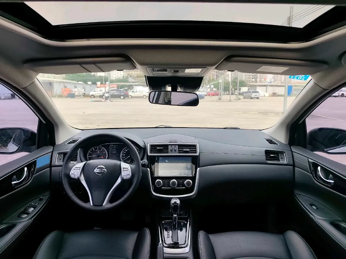 2021 Nissan Tiida 1.6L 122HP L4 CVT,autocango,china used car exporter,china ev exporter,chinese used car exporter,chinese used ev exporter