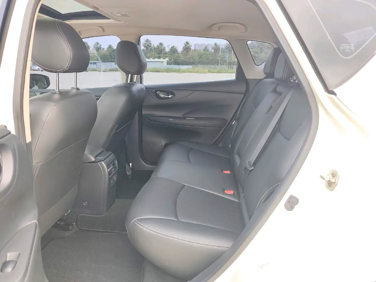 2021 Nissan Tiida 1.6L 122HP L4 CVT,autocango,china used car exporter,china ev exporter,chinese used car exporter,chinese used ev exporter