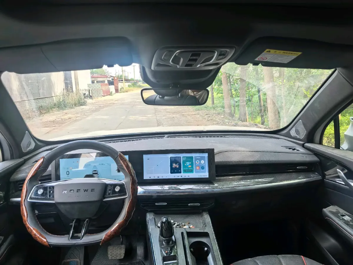 2022 Roewe RX5 MAX 2.0T 231HP L4 8AT,autocango,china used car exporter,china ev exporter,chinese used car exporter,chinese used ev exporter