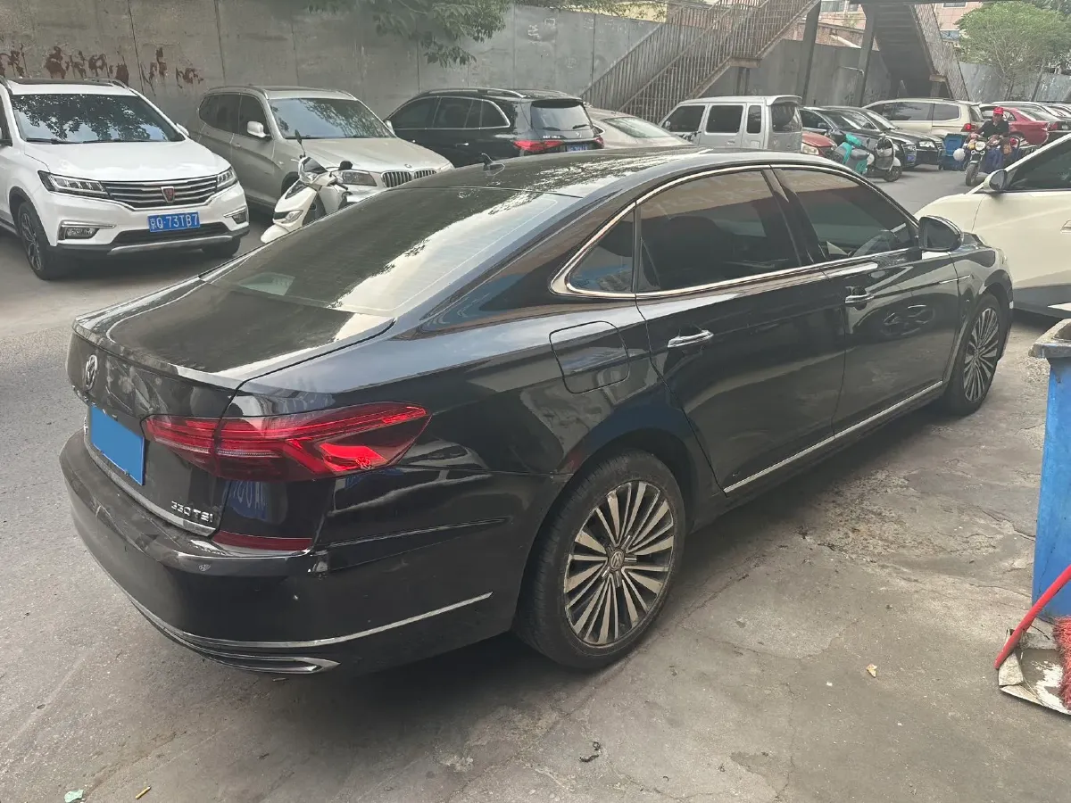 2019 Volvo V40 1.5T 152HP L4 6AT,autocango,china used car exporter,china ev exporter,chinese used car exporter,chinese used ev exporter