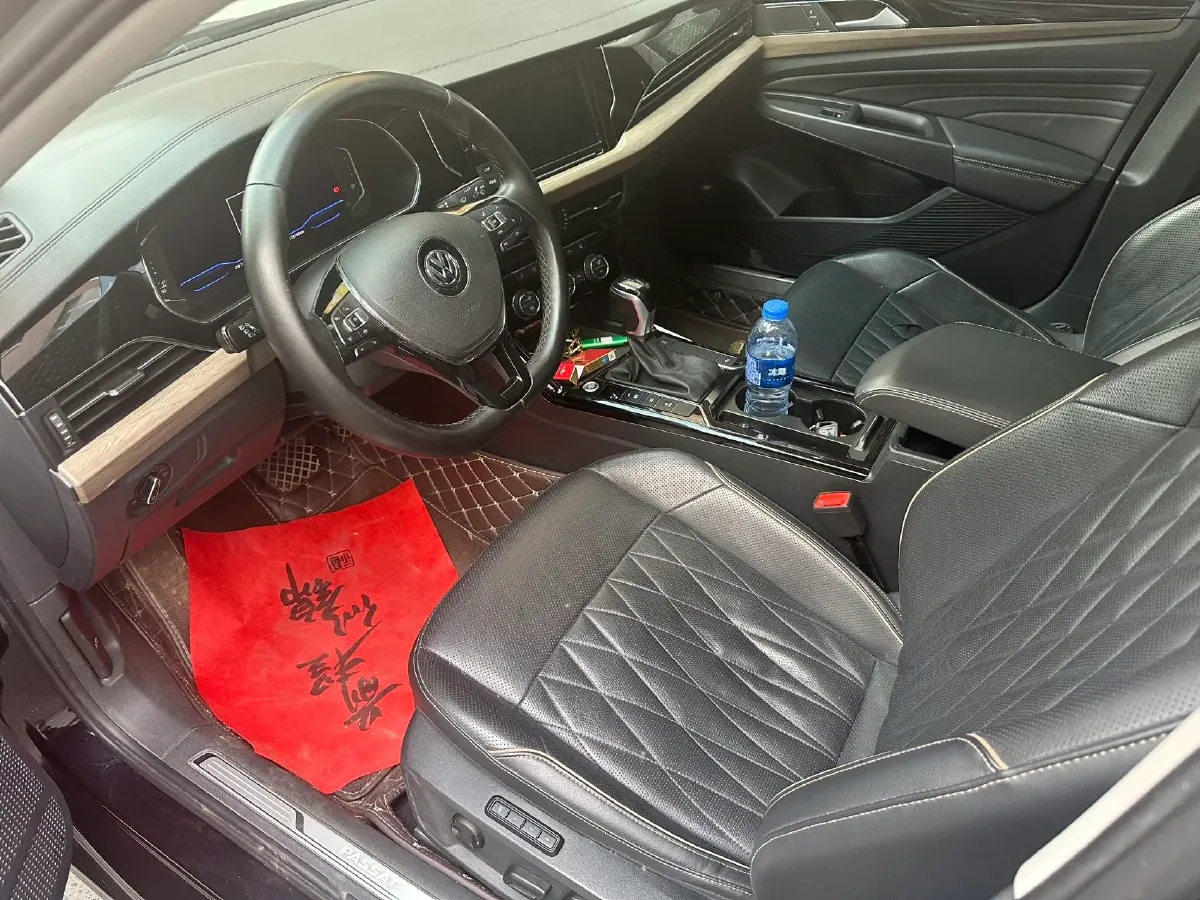 2019 Volvo V40 1.5T 152HP L4 6AT,autocango,china used car exporter,china ev exporter,chinese used car exporter,chinese used ev exporter