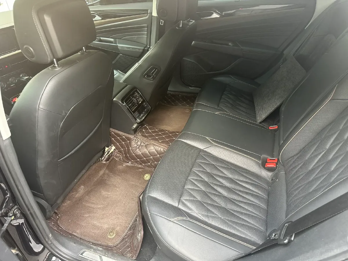 2019 Volvo V40 1.5T 152HP L4 6AT,autocango,china used car exporter,china ev exporter,chinese used car exporter,chinese used ev exporter