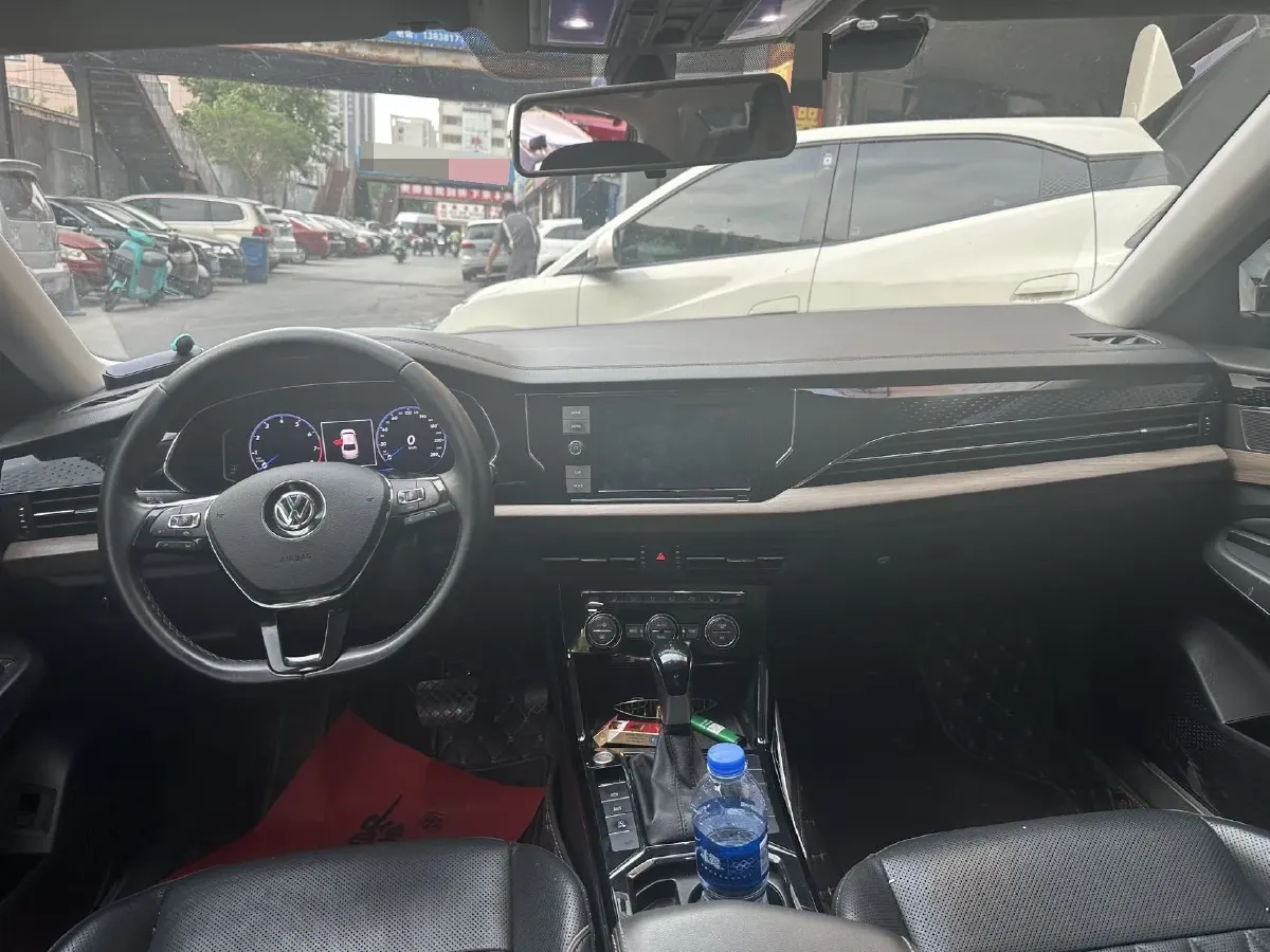 2019 Volvo V40 1.5T 152HP L4 6AT,autocango,china used car exporter,china ev exporter,chinese used car exporter,chinese used ev exporter
