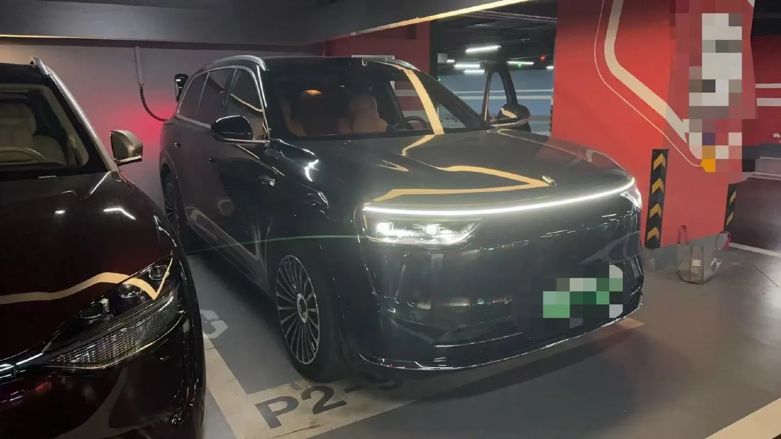 2025 AITO AITO M8 REEV 160HP REEV 53.4KWH,autocango,china used car exporter,china ev exporter,chinese used car exporter,chinese used ev exporter