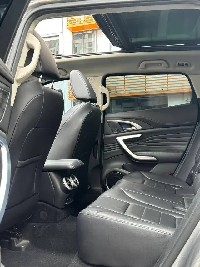 2019 WEY VV7 2.0T 227HP L4 7DCT,autocango,china used car exporter,china ev exporter,chinese used car exporter,chinese used ev exporter
