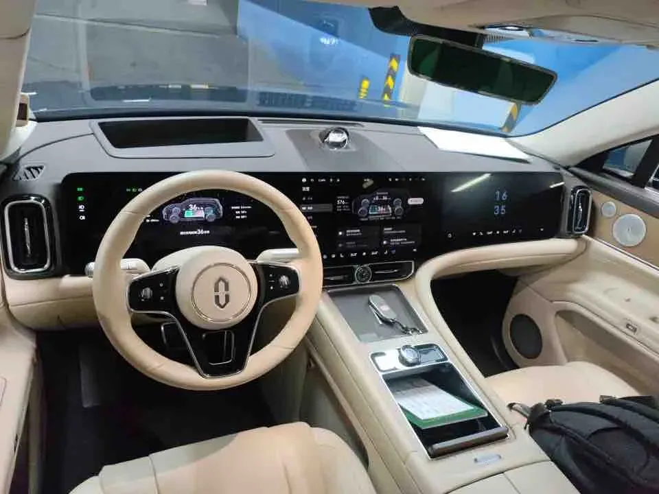 2024 AITO AITO M9 1.5T 152HP L4 REEV 42KWH,autocango,china used car exporter,china ev exporter,chinese used car exporter,chinese used ev exporter