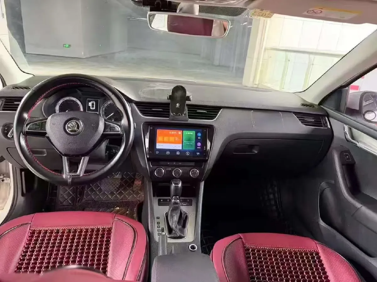 2019 Skoda Octavia 1.5L 116HP L4 6AT,autocango,china used car exporter,china ev exporter,chinese used car exporter,chinese used ev exporter