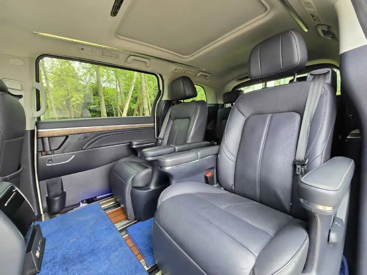 2021 GAC Trumpchi M8 2.0T 252HP L4 8AT,autocango,china used car exporter,china ev exporter,chinese used car exporter,chinese used ev exporter