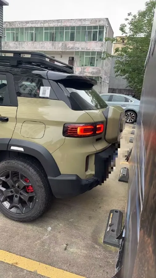 2025 Geely Cowboy 1.5T 181HP L4 7DCT,autocango,china used car exporter,china ev exporter,chinese used car exporter,chinese used ev exporter