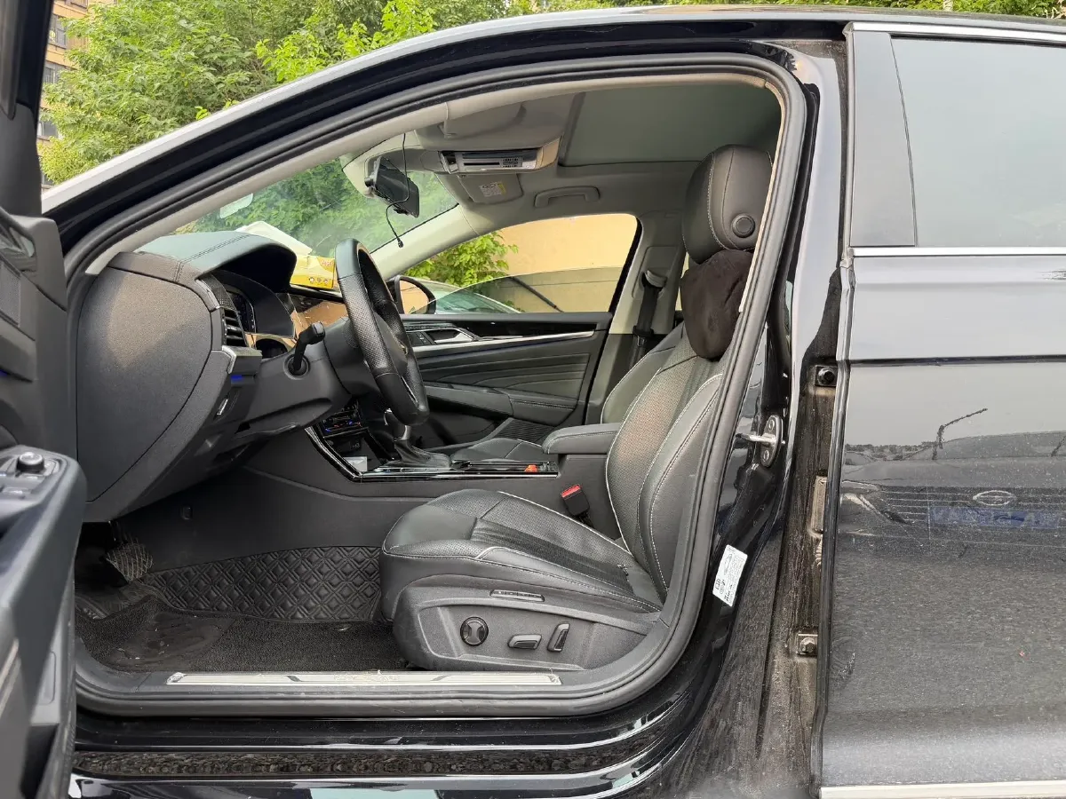 2022 Xpeng P7 BEV 60.2KWH,autocango,china used car exporter,china ev exporter,chinese used car exporter,chinese used ev exporter