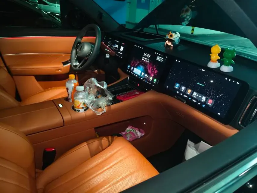 2025 HIMA AITO M8 REEV 160HP REEV 37KWH,autocango,china used car exporter,china ev exporter,chinese used car exporter,chinese used ev exporter