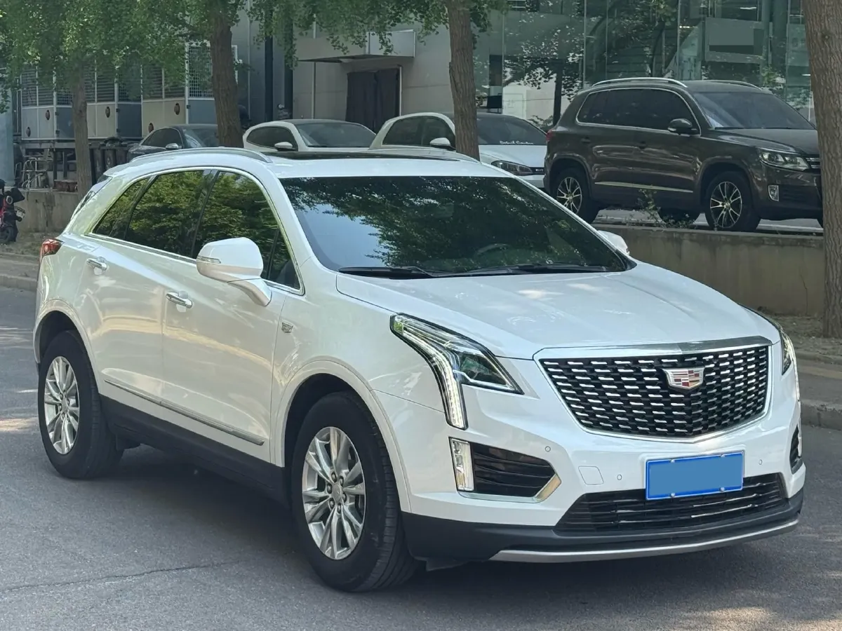 2022 Cadillac XT5 2.0T 237HP L4 9AT,autocango,china used car exporter,china ev exporter,chinese used car exporter,chinese used ev exporter