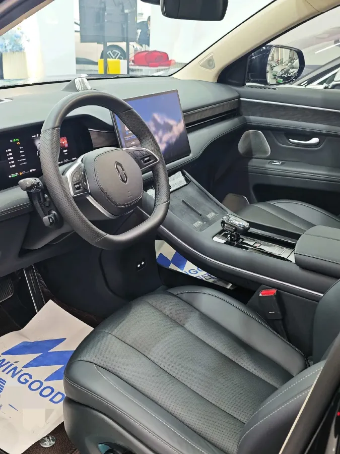 2024 AITO AITO M7 1.5T 152HP L4 REEV 40KWH,autocango,china used car exporter,china ev exporter,chinese used car exporter,chinese used ev exporter