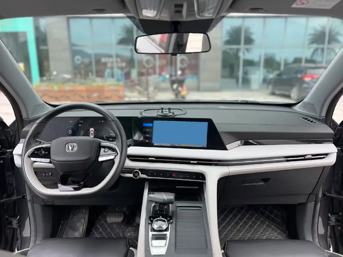 2023 ChangAn CS75 Plus 1.5T 188HP L4 8AT,autocango,china used car exporter,china ev exporter,chinese used car exporter,chinese used ev exporter