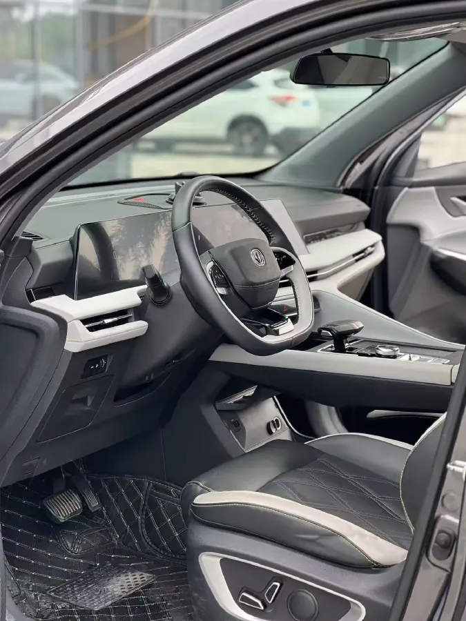 2023 ChangAn CS75 Plus 1.5T 188HP L4 8AT,autocango,china used car exporter,china ev exporter,chinese used car exporter,chinese used ev exporter