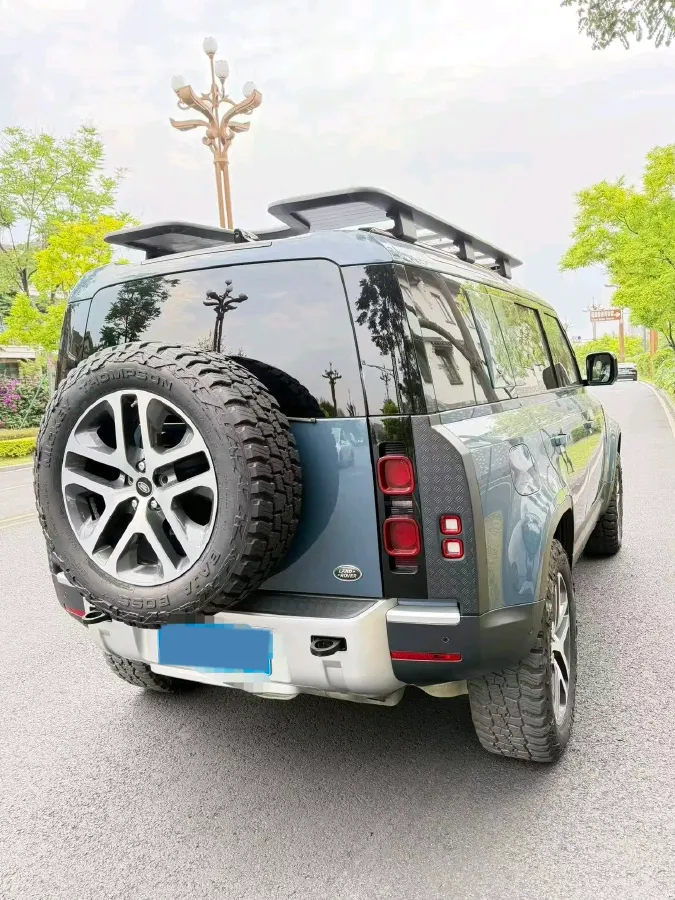 2020 Land Rover Defender 3.0T 400HP L6 8AT,autocango,china used car exporter,china ev exporter,chinese used car exporter,chinese used ev exporter