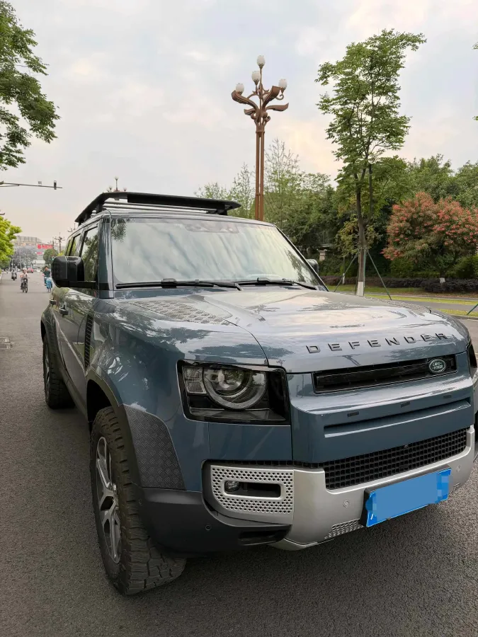 2020 Land Rover Defender 3.0T 400HP L6 8AT,autocango,china used car exporter,china ev exporter,chinese used car exporter,chinese used ev exporter