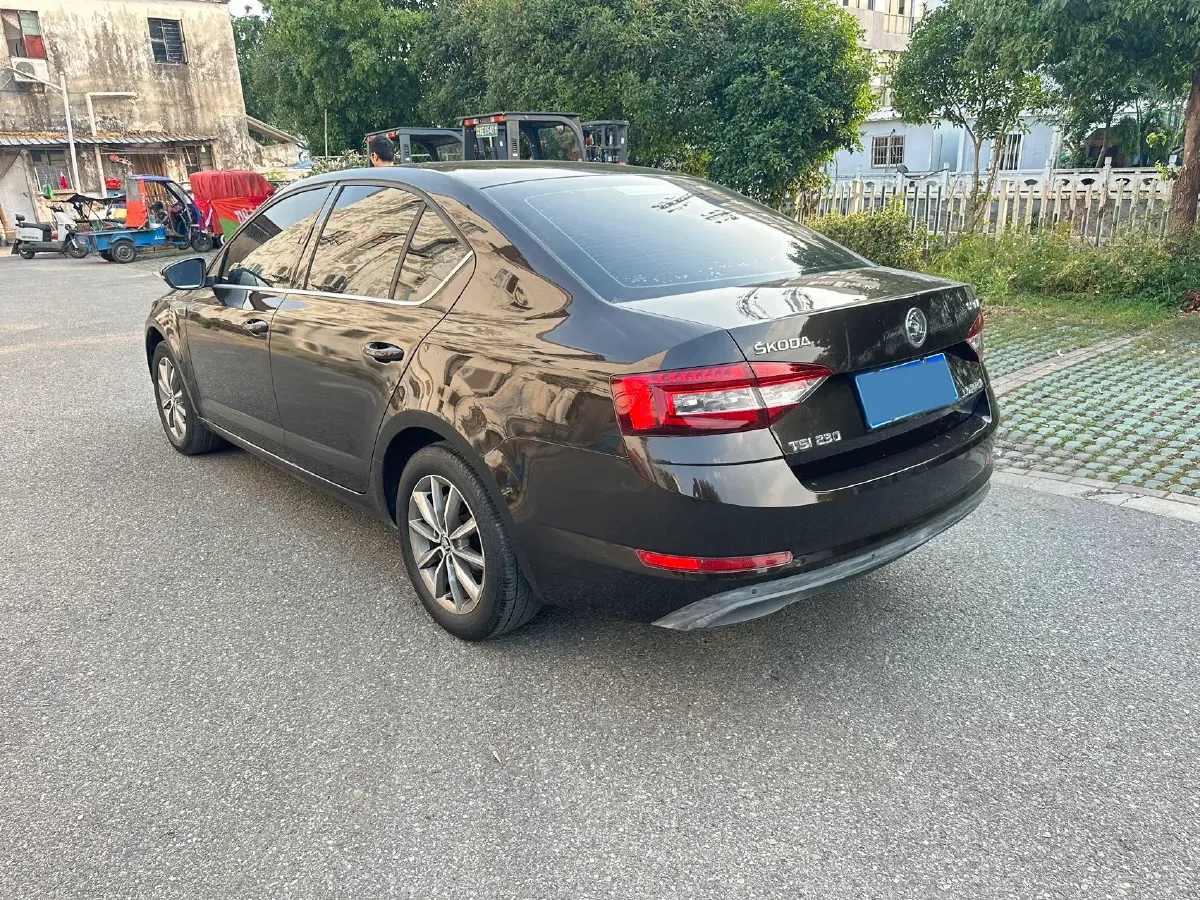 2018 Skoda Octavia 1.2T 116HP L4 7DCT,autocango,china used car exporter,china ev exporter,chinese used car exporter,chinese used ev exporter