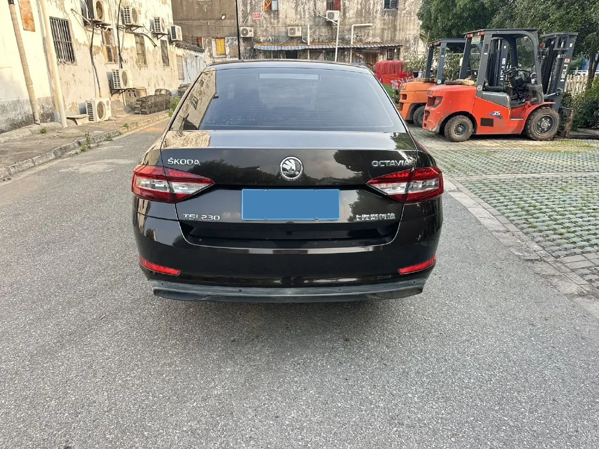 2018 Skoda Octavia 1.2T 116HP L4 7DCT,autocango,china used car exporter,china ev exporter,chinese used car exporter,chinese used ev exporter