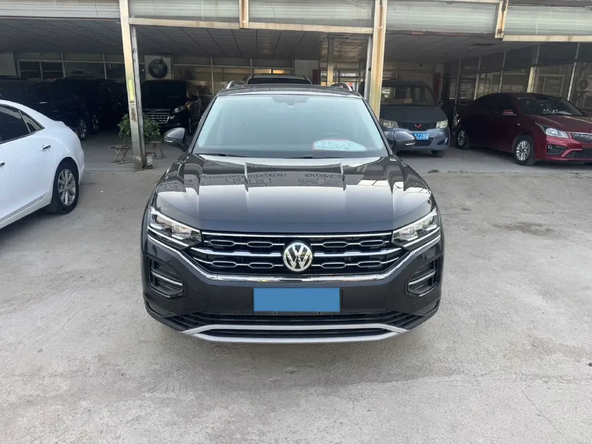2019 Jeep Cherokee 2.0T 234HP L4 9AT,autocango,china used car exporter,china ev exporter,chinese used car exporter,chinese used ev exporter