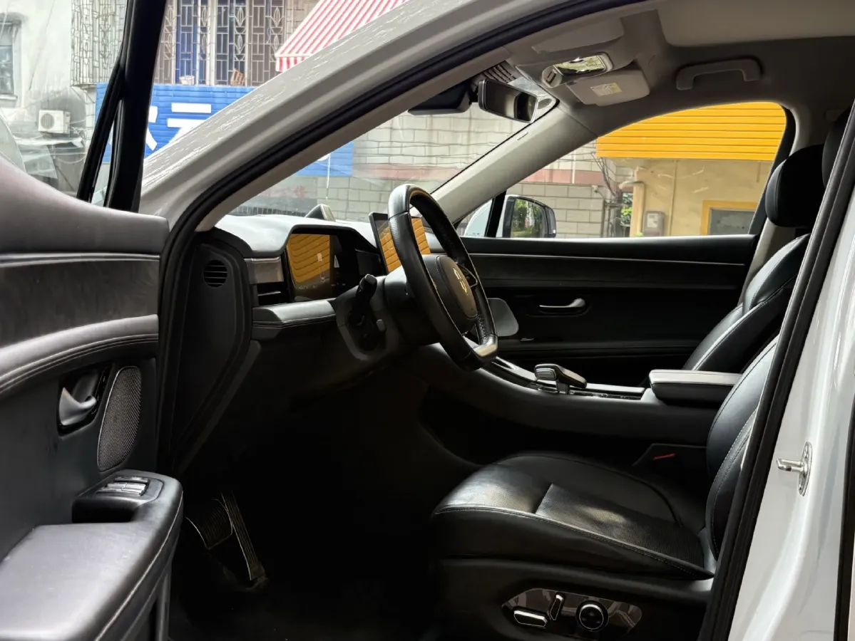 2022 JMC YuHu 7 2.0T 141HP L4 8AT,autocango,china used car exporter,china ev exporter,chinese used car exporter,chinese used ev exporter