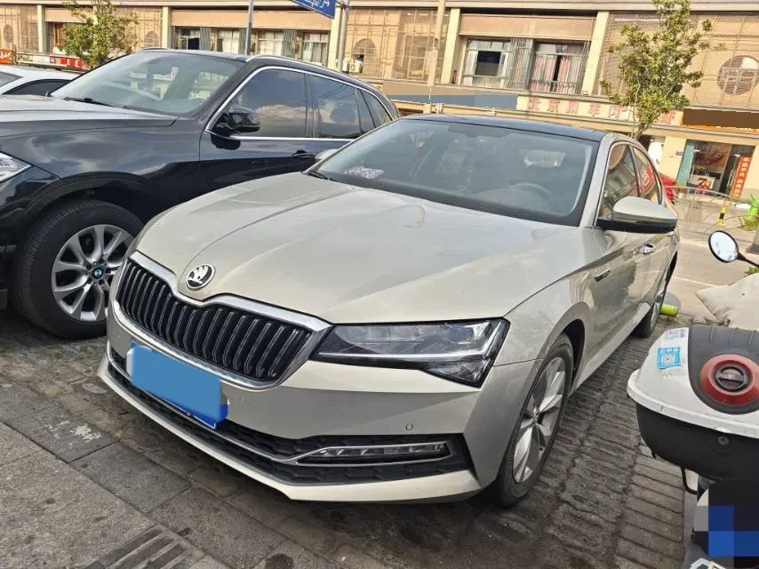 2021 Skoda Superb 1.4T 150HP L4 7DCT,autocango,china used car exporter,china ev exporter,chinese used car exporter,chinese used ev exporter