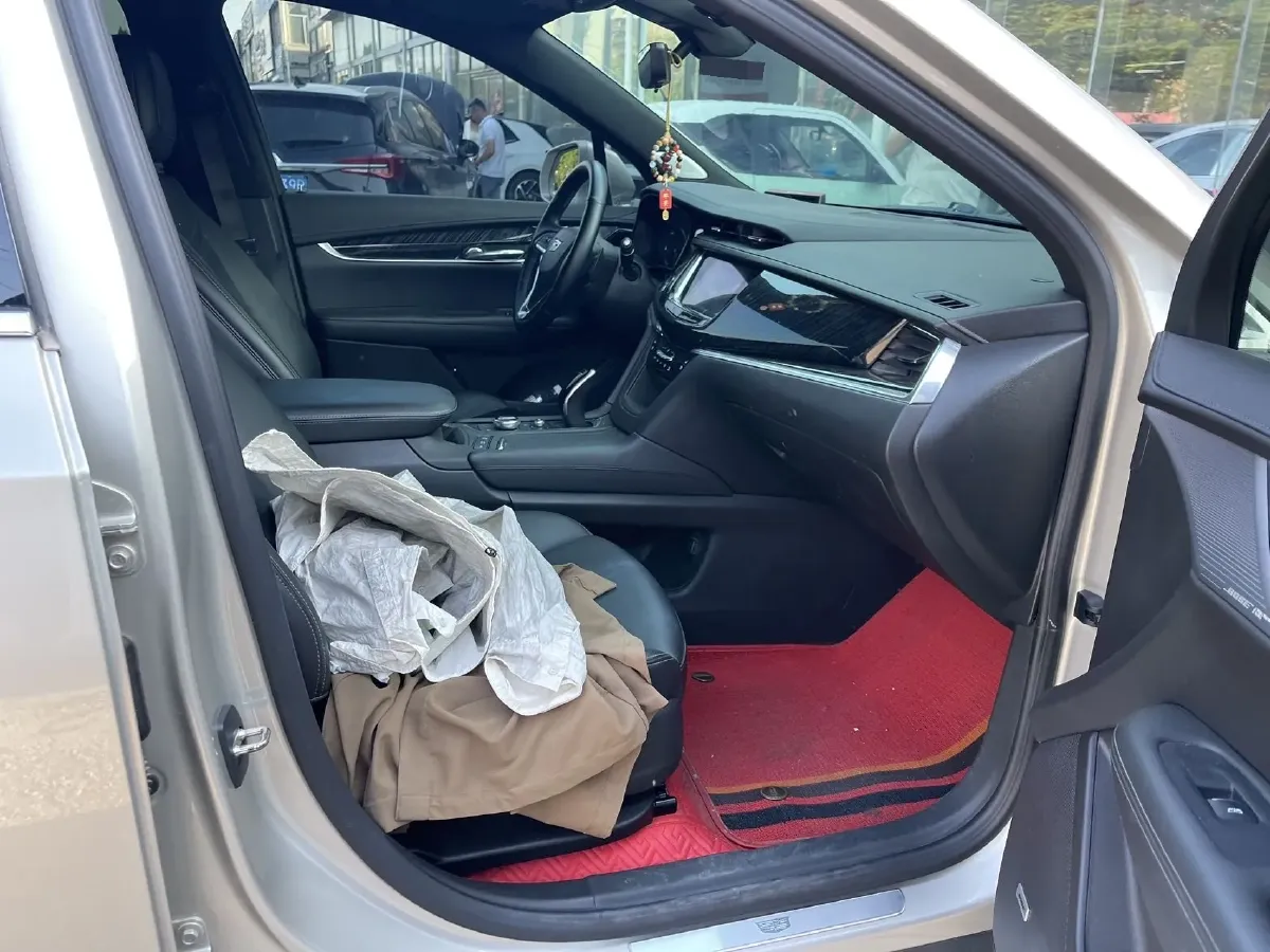 2022 Cadillac XT6 2.0T 237HP L4 9AT,autocango,china used car exporter,china ev exporter,chinese used car exporter,chinese used ev exporter