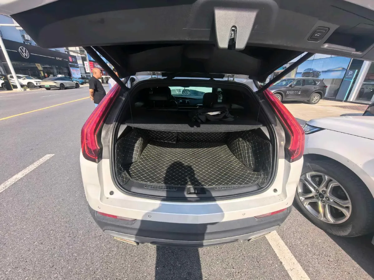 2021 Cadillac XT4 2.0T 237HP L4 9AT,autocango,china used car exporter,china ev exporter,chinese used car exporter,chinese used ev exporter