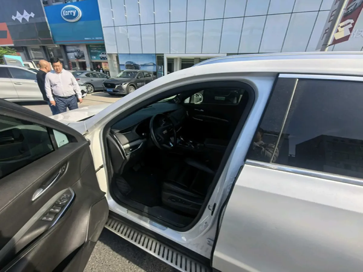 2021 Cadillac XT4 2.0T 237HP L4 9AT,autocango,china used car exporter,china ev exporter,chinese used car exporter,chinese used ev exporter